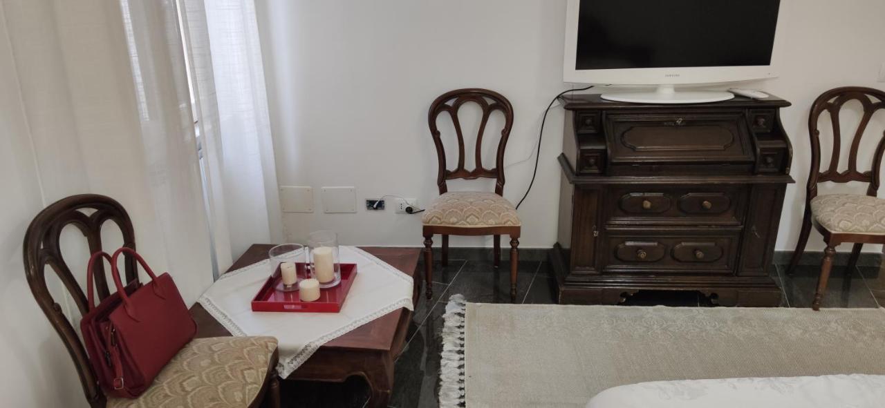 Pensionat La Badia Del Cavaliere 1 Rom